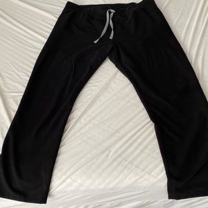 FIGS black Livingston scrub pants